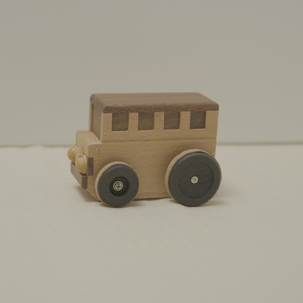 <p><strong>The Wheels & Tunes Bus Difference</strong></p>